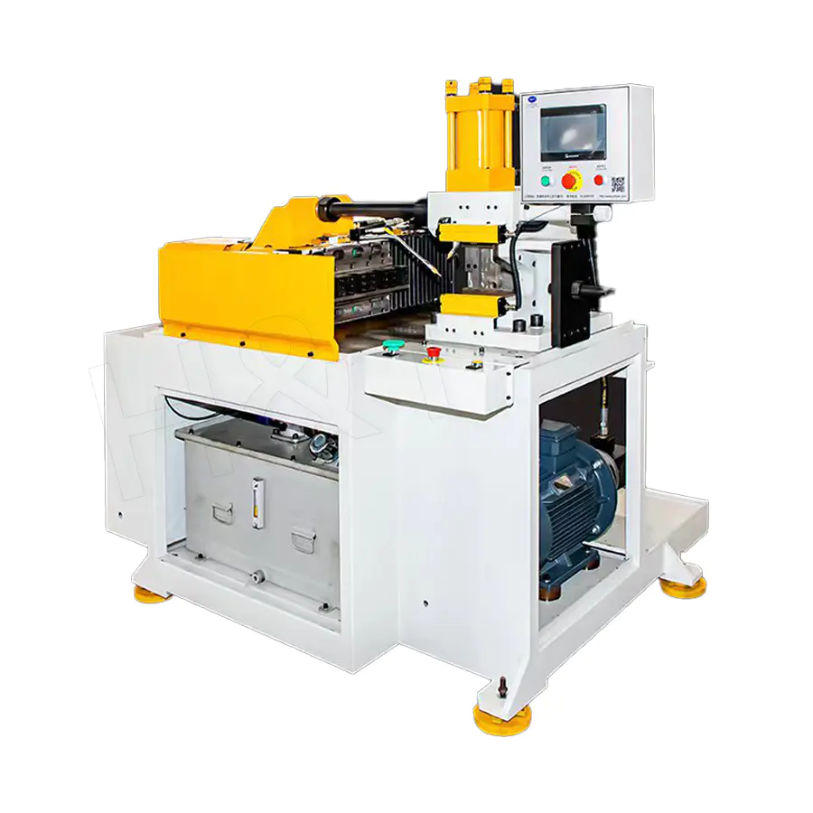 Máquina formadora de extremidade de tubo